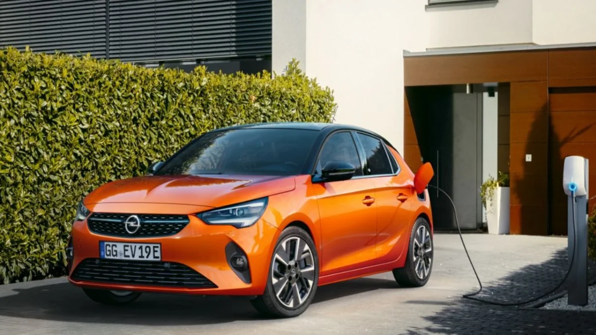 Corsa Fiyatları İndirdi: İndirimle 1 Milyon 290 Bin TL'ye Düştü